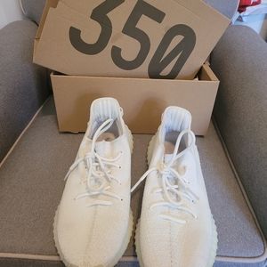 Yeezy (cream) Boost 350